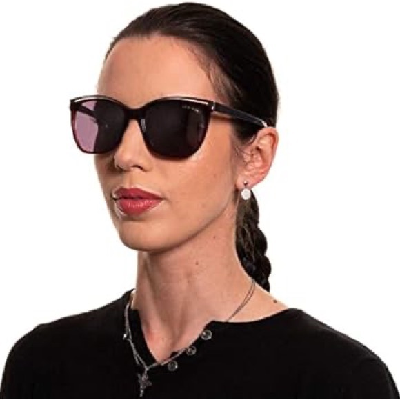 Marciano Brown Sunglasses
Style: GM0745
With hard case
Like NEW - Picture 8 of 8